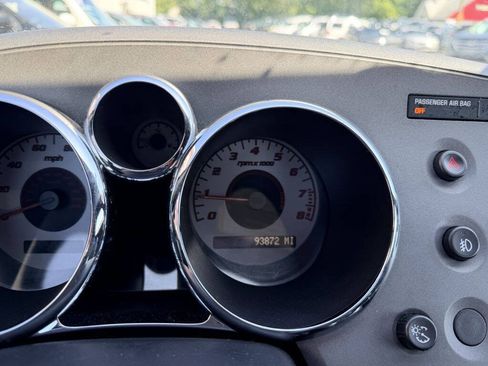Used 2007 Pontiac Solstice Convertible w/ Preferred Package RWD image 12
