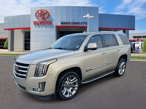 Used 2016 Cadillac Escalade Premium image 4
