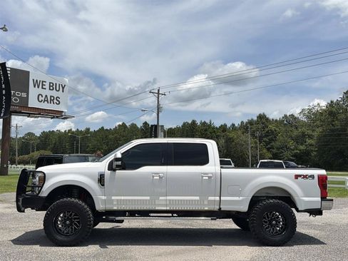 Used 2018 Ford F250 Lariat w/ Lariat Ultimate Package AWD/4WD image 3