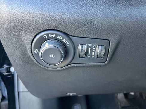 Used 2024 Jeep Compass Latitude w/ Altitude Special Edition image 10