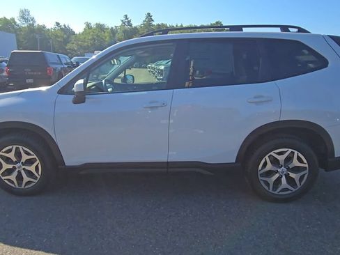Used 2024 Subaru Forester Premium AWD/4WD image 17