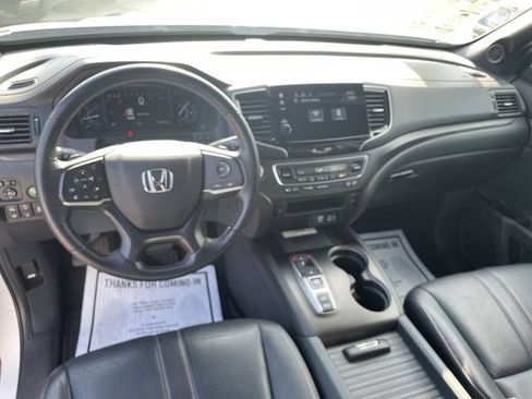 Certified 2023 Honda Passport TrailSport image 17