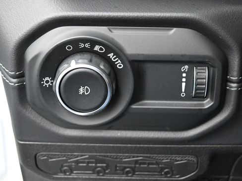 Used 2024 Jeep Wrangler Unlimited Rubicon w/ Convenience Group image 14