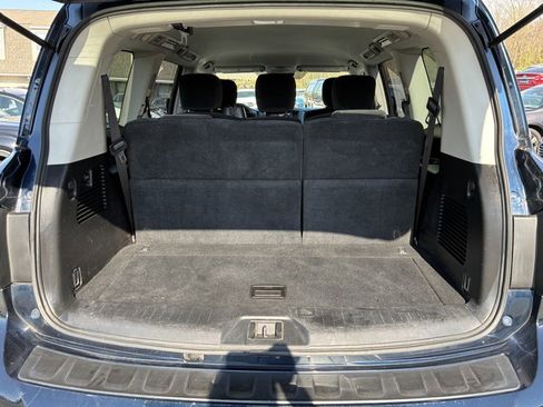 Used 2017 Nissan Armada SV image 19