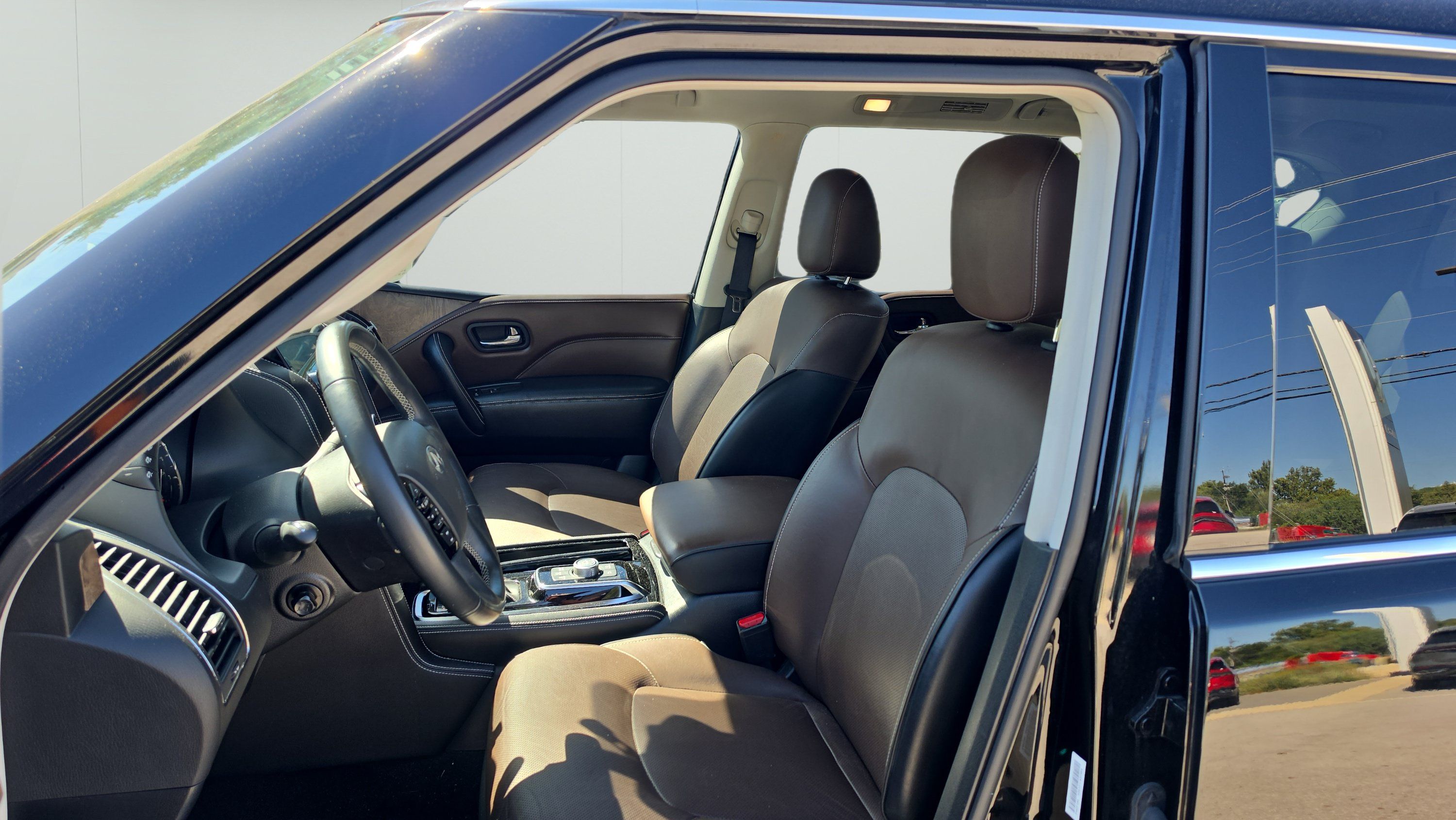 Used 2023 INFINITI QX80 Premium Select w/ Cargo Package RWD image 9