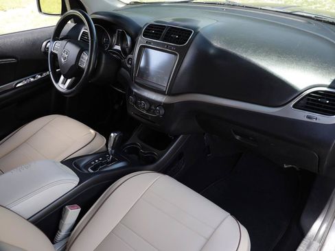 Used 2018 Dodge Journey Crossroad AWD/4WD image 18