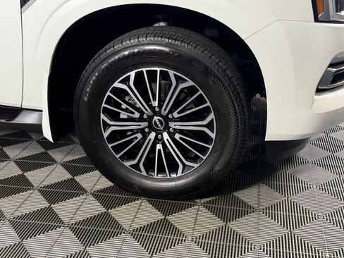 Used 2025 Nissan Armada SL w/ Captain's Chari Seat Package image 12