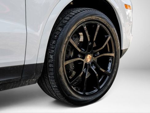 Used 2021 Porsche Cayenne AWD/4WD image 50