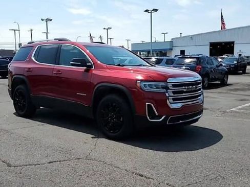 Certified 2023 GMC Acadia SLT image 2