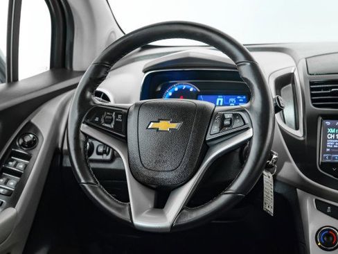 Used 2016 Chevrolet Trax LT w/ LT Convenience Package image 14