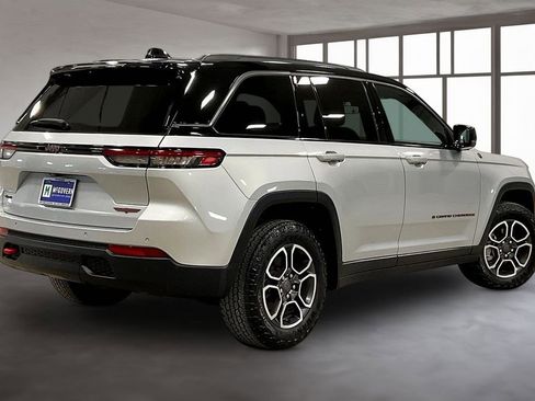 Used 2022 Jeep Grand Cherokee Trailhawk AWD/4WD image 6