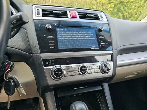 Used 2015 Subaru Outback 2.5i Premium image 7