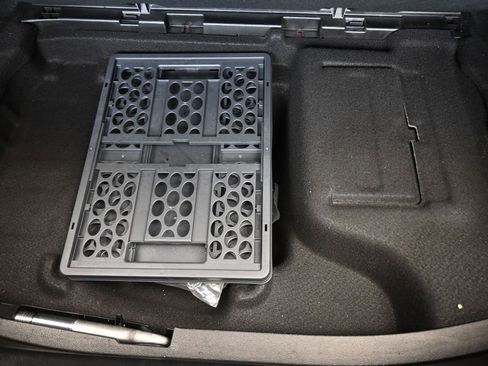 Used 2019 Mercedes-Benz E 450 Coupe w/ AMG Line Package image 53