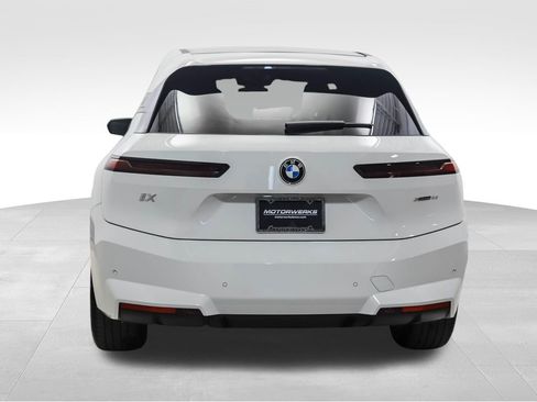 New 2026 BMW iX xDrive45 AWD/4WD image 4