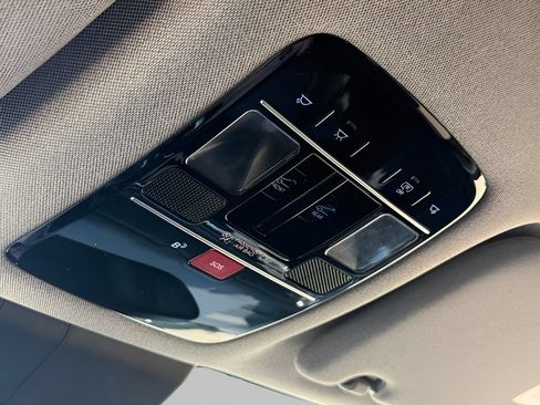 Used 2025 Hyundai Santa Fe Limited FWD image 15