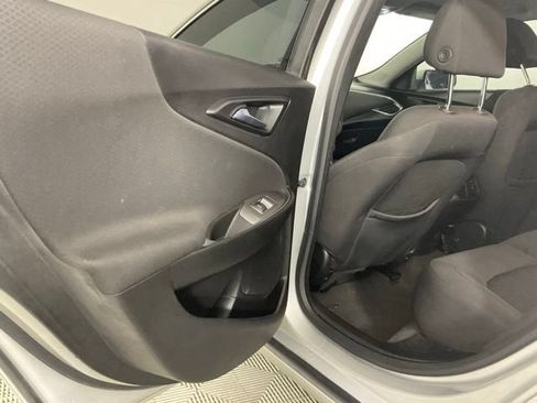 Used 2019 Chevrolet Malibu LT FWD image 13