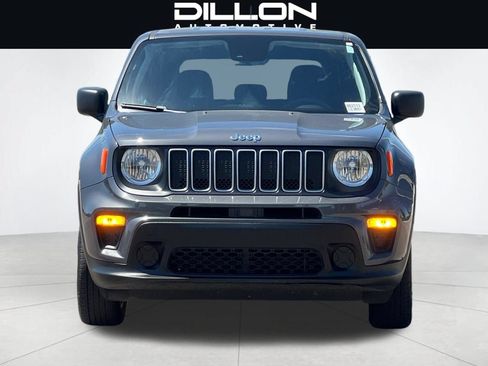 Used 2023 Jeep Renegade Latitude AWD/4WD image 9