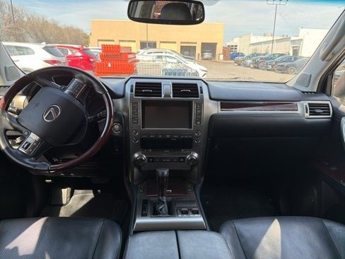 Used 2017 Lexus GX 460 image 15