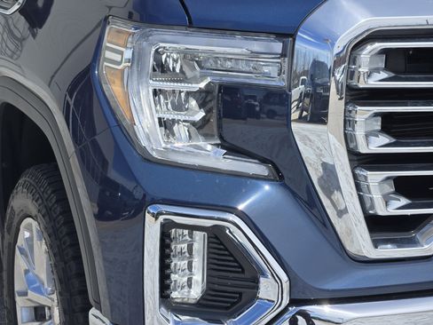 Used 2020 GMC Sierra 1500 SLT w/ SLT Premium Package image 10