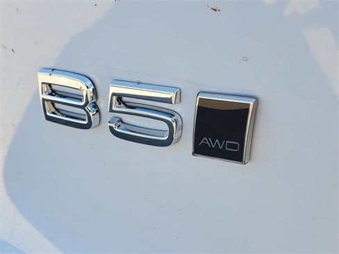 New 2026 Volvo XC40 B5 Plus w/ Protection Package Premier image 8