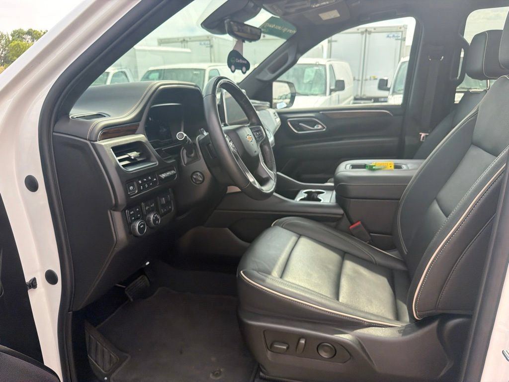 Certified 2023 Chevrolet Suburban Premier w/ Advanced Technology Package AWD/4WD image 33
