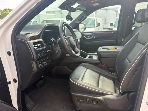 Certified 2023 Chevrolet Suburban Premier w/ Advanced Technology Package AWD/4WD image 33