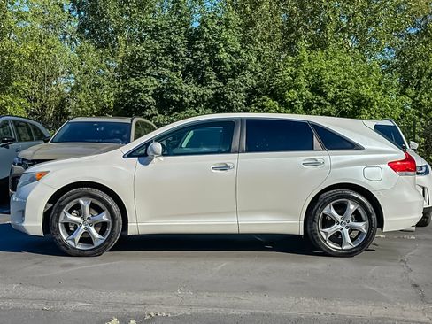 Used 2010 Toyota Venza AWD image 6