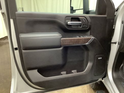 Used 2023 GMC Sierra 2500 Denali w/ Denali Ultimate Package image 15