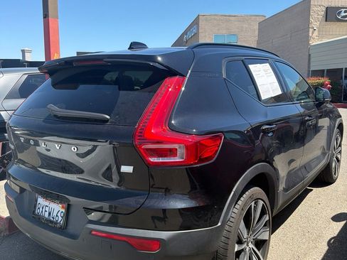 Used 2021 Volvo XC40 P8 Recharge w/ Advanced Package AWD/4WD image 3
