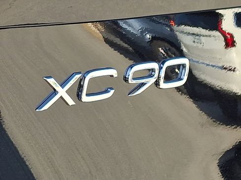 New 2026 Volvo XC90 B6 Plus w/ Protection Package Premier image 15