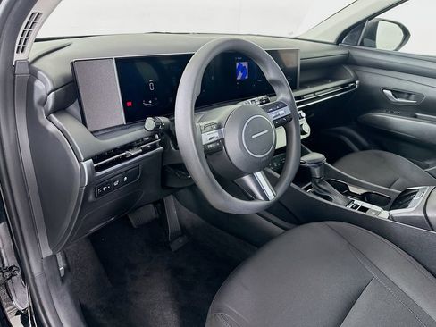 Certified 2025 Hyundai Tucson SEL image 9