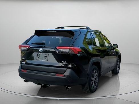 Used 2023 Toyota RAV4 XLE Premium AWD/4WD image 26