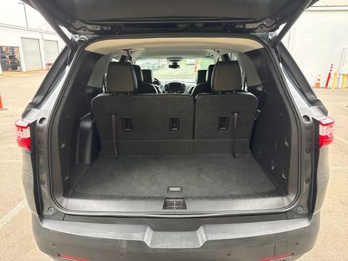 Used 2019 Chevrolet Traverse LT w/ LT Premium Package AWD/4WD image 25