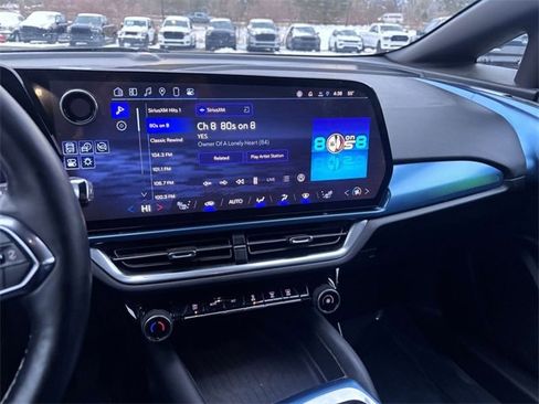 Used 2024 Chevrolet Equinox EV LT w/ LPO, Interior Storage Package image 19