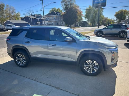 Used 2025 Chevrolet Equinox LT image 5
