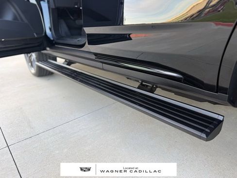 Used 2025 Cadillac Escalade Sport w/ LPO, ONYX Package image 31