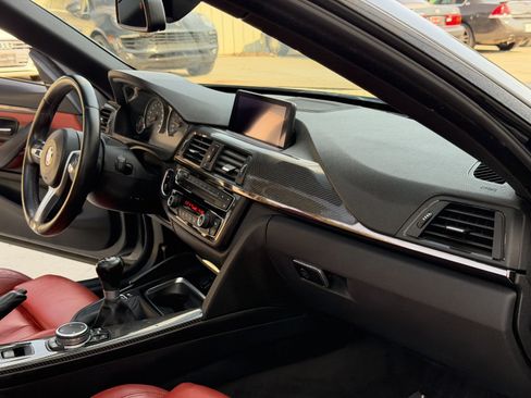 Used 2015 BMW M4 Convertible RWD image 28
