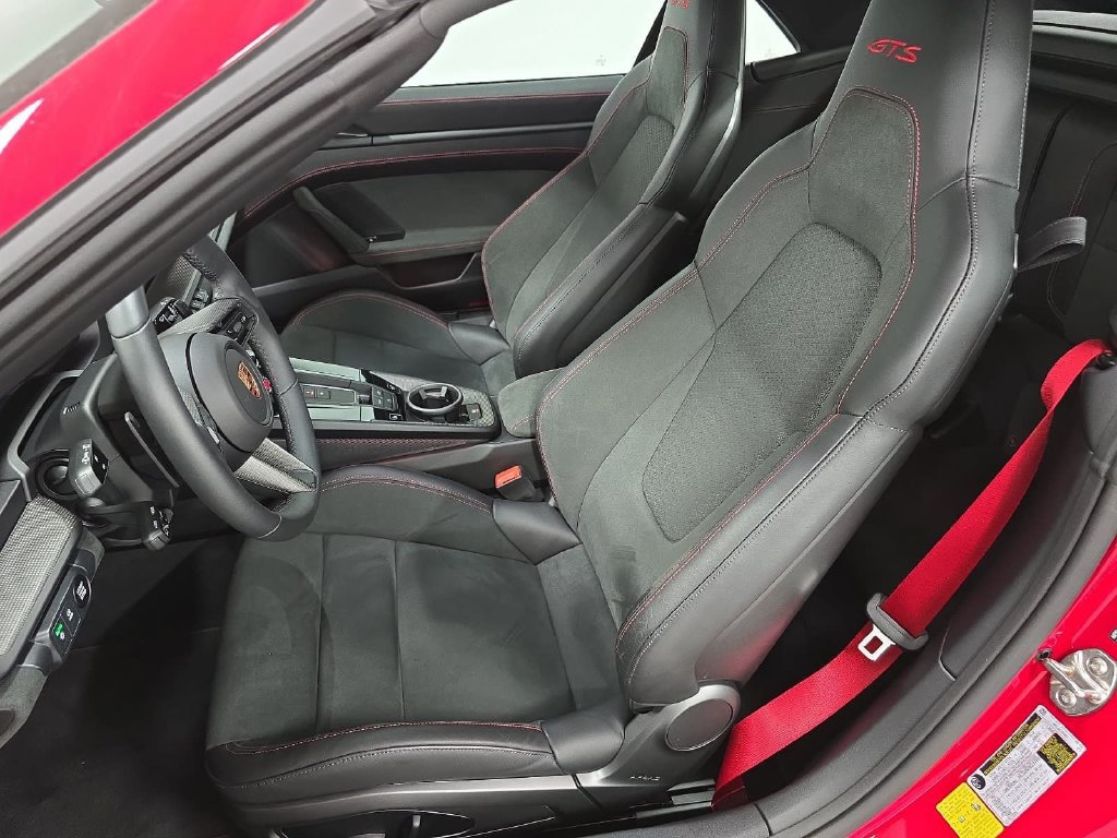 Certified 2025 Porsche 911 GTS image 5