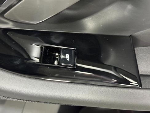 New 2026 BMW i5 eDrive40 w/ M Sport Package image 23