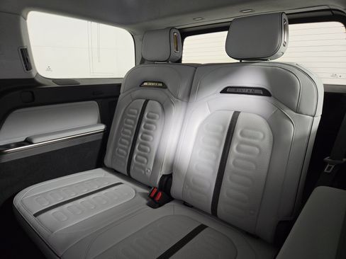 Used 2024 Rivian R1S Adventure AWD/4WD image 22