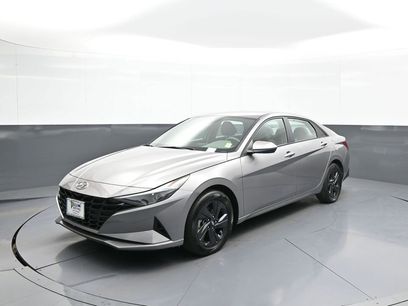 Certified 2023 Hyundai Elantra SEL w/ Preferred Accessory Package