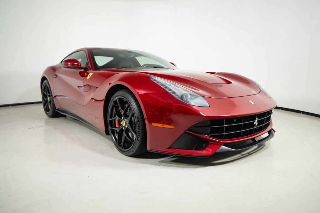 Used 2015 Ferrari F12 Berlinetta RWD image 5
