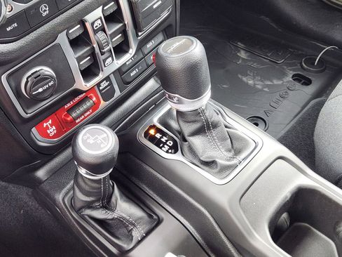New 2026 Jeep Gladiator Sport AWD/4WD image 19