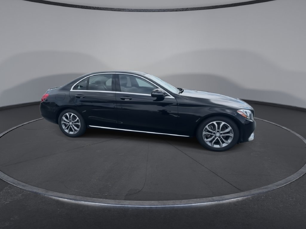 Used 2017 Mercedes-Benz C 300 Sedan image 2