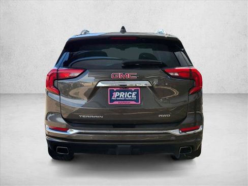 Used 2019 GMC Terrain Denali w/ GMC Pro Grade Package AWD/4WD image 6