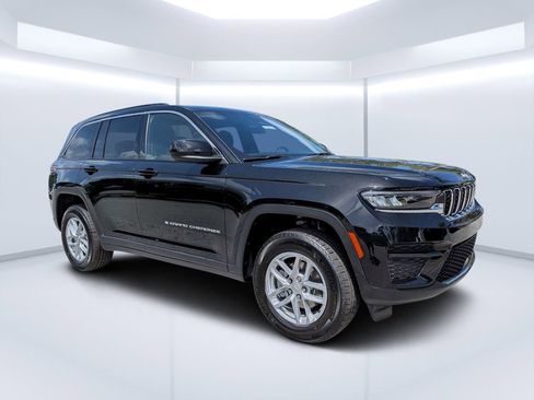 New 2026 Jeep Grand Cherokee Laredo w/ Trailer Tow Package RWD image 2