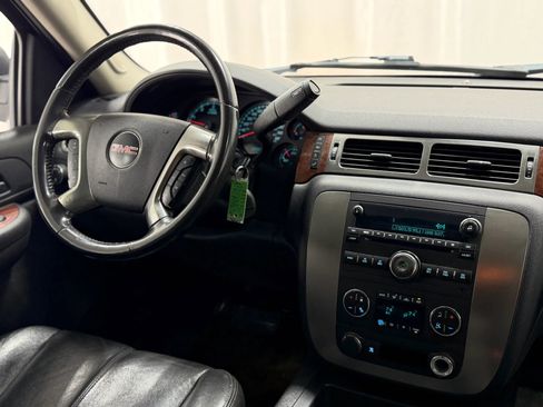 Used 2007 GMC Yukon SLT w/ SLT Preferred Equipment Group image 19
