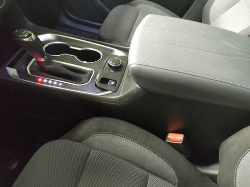 Used 2019 Chevrolet Traverse LT FWD image 26