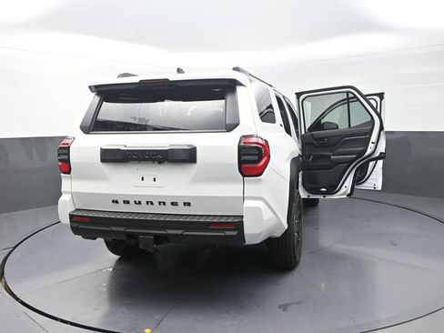 Used 2026 Toyota 4Runner SR5 RWD image 43