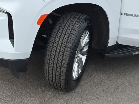 Used 2023 Chevrolet Suburban Premier image 36